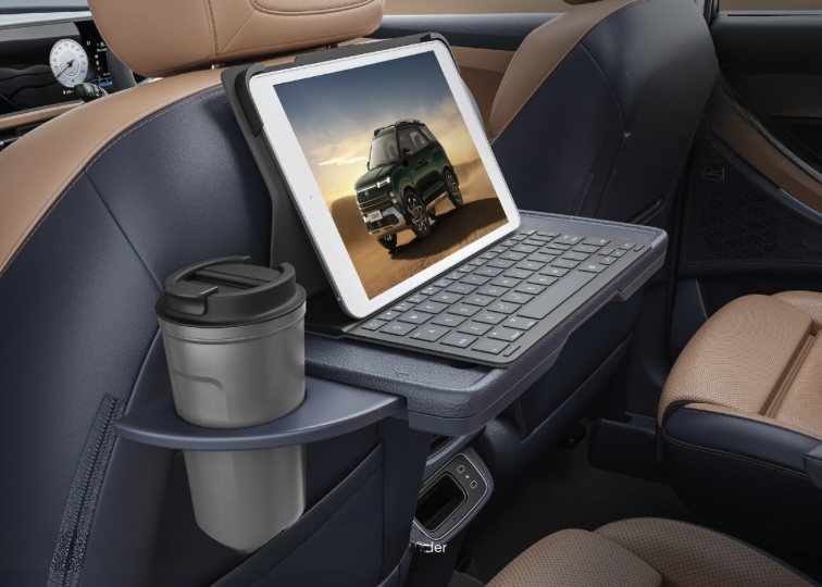 Hyundai Alcazar back row table with cup holders